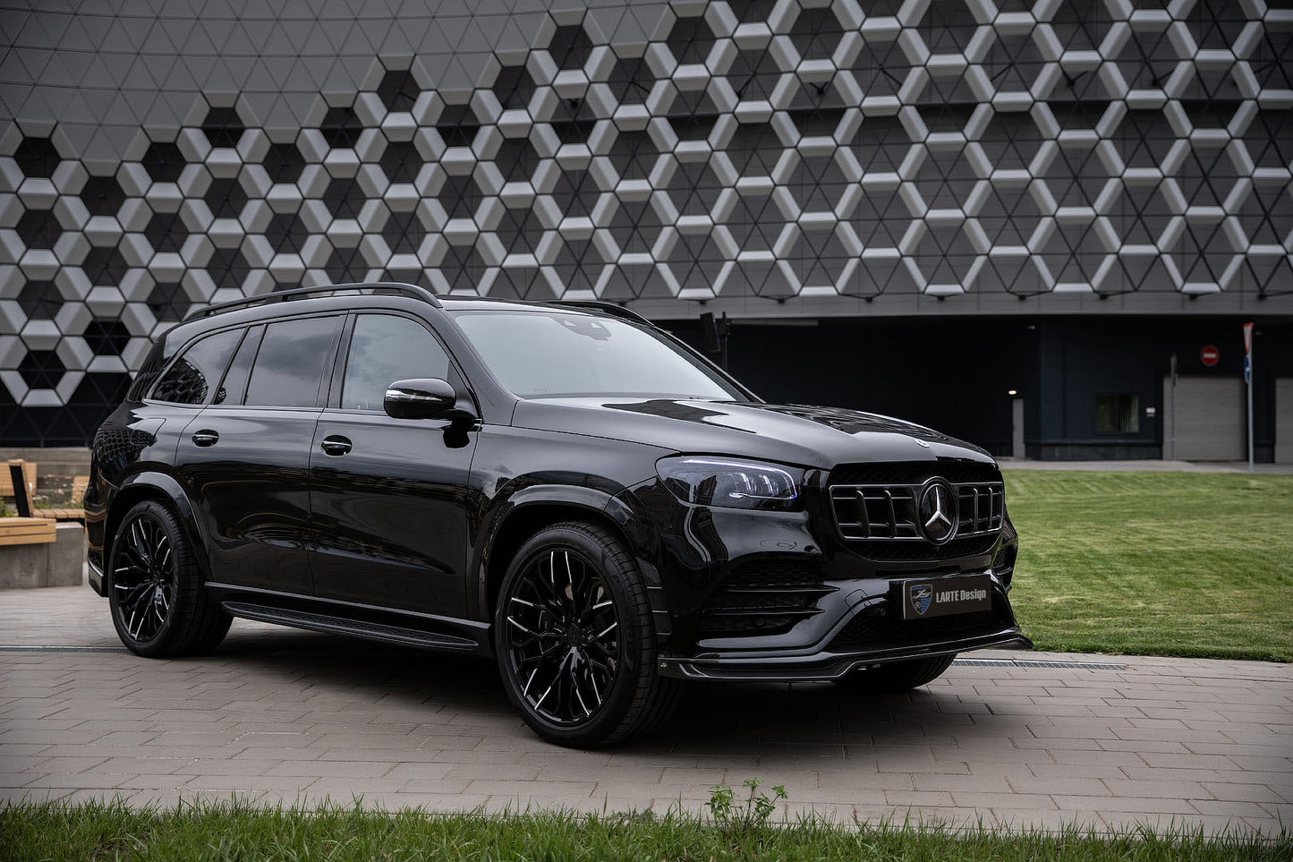 LARTE Mercedes - Benz GLS - Rev In Style Inc