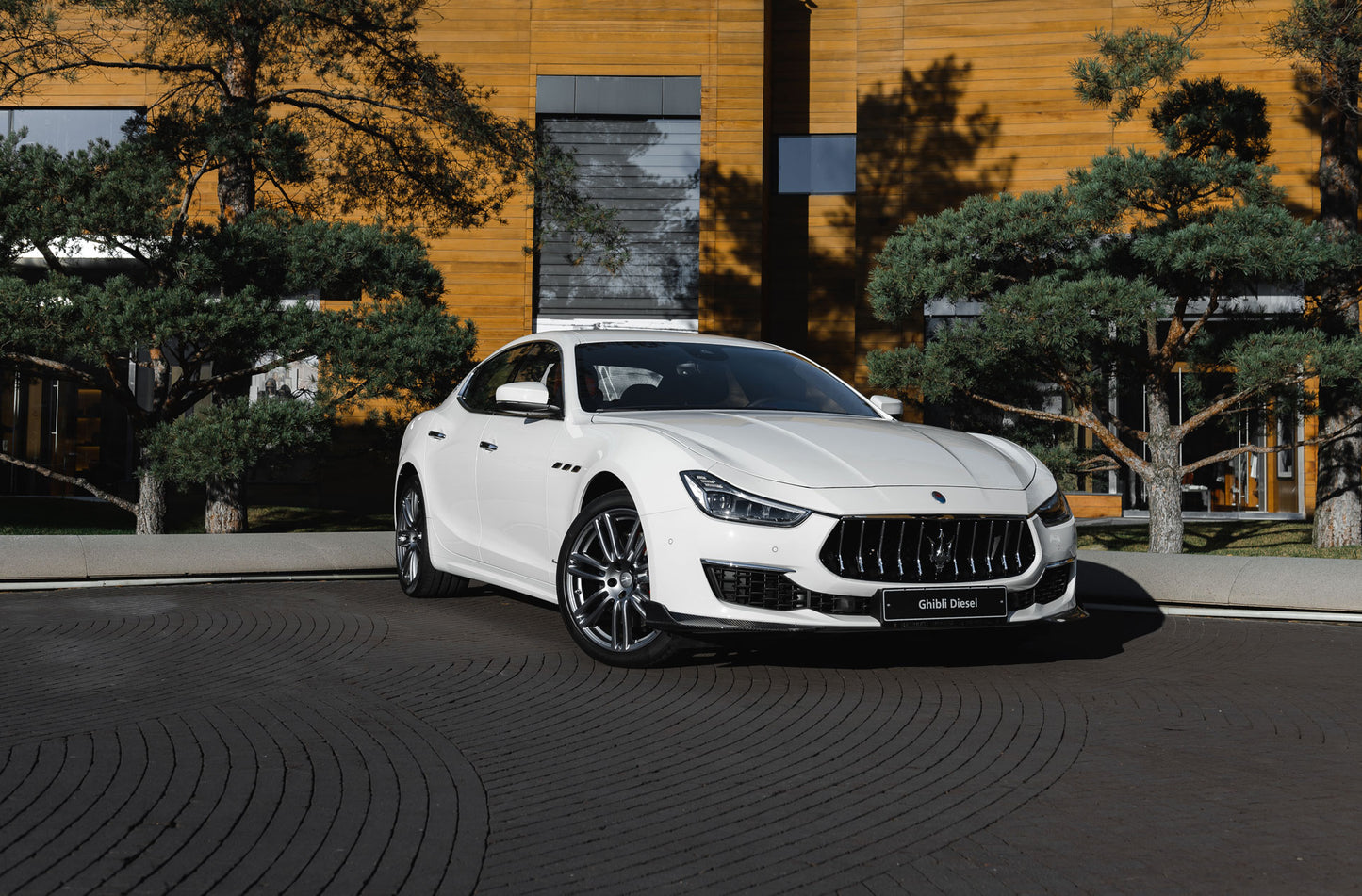 LARTE Maserati Ghibli GranSport - Rev In Style Inc