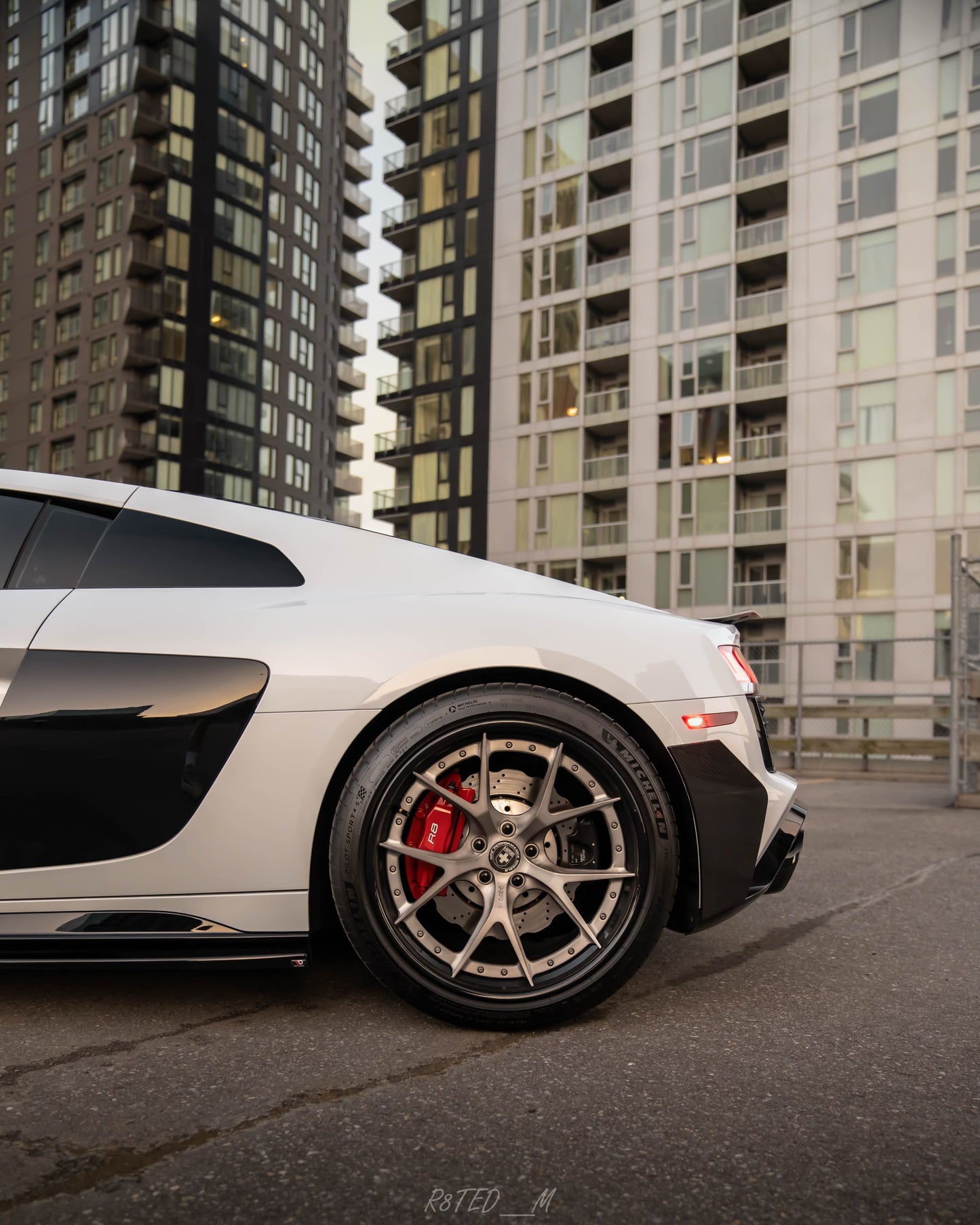 Audi R8 Rear Canard Winglet - Rev In Style Inc