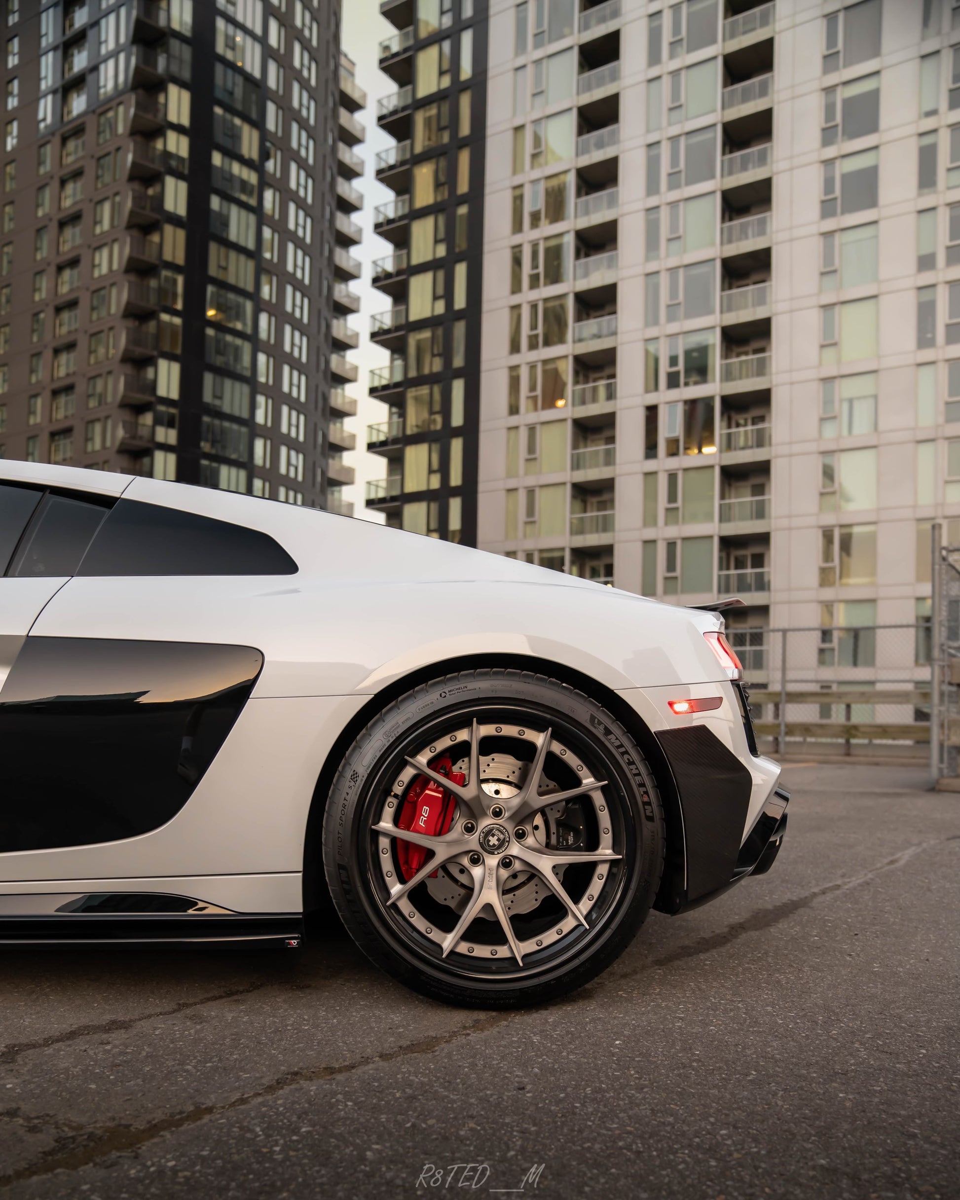 Audi R8 Rear Canard Winglet - Rev In Style Inc