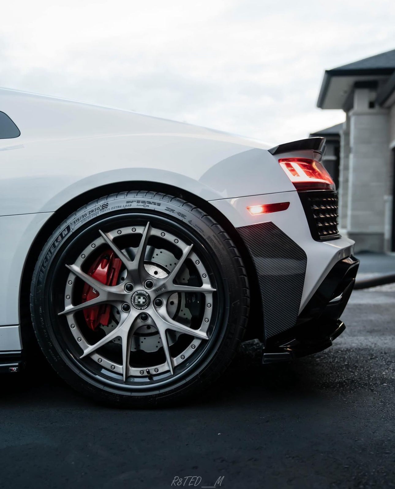 Audi R8 Spoiler - Rev In Style Inc